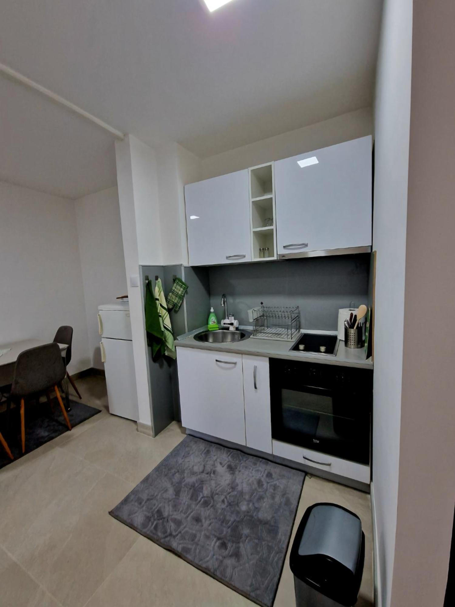 Infinity Apartment & Free Wifi & Free Parking SJJ Exterior foto