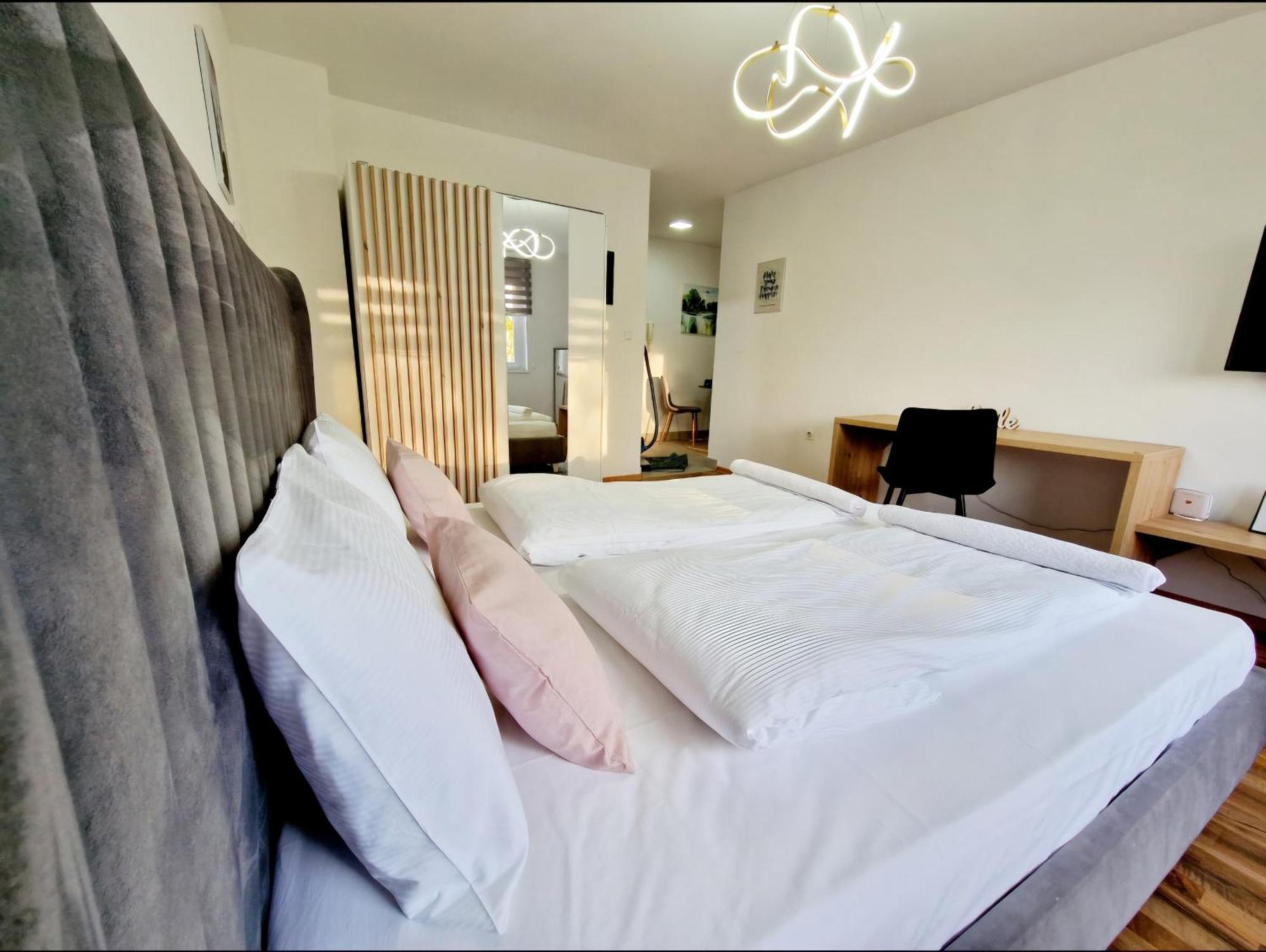 Infinity Apartment & Free Wifi & Free Parking SJJ Exterior foto